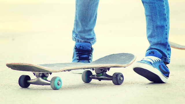 skateboard